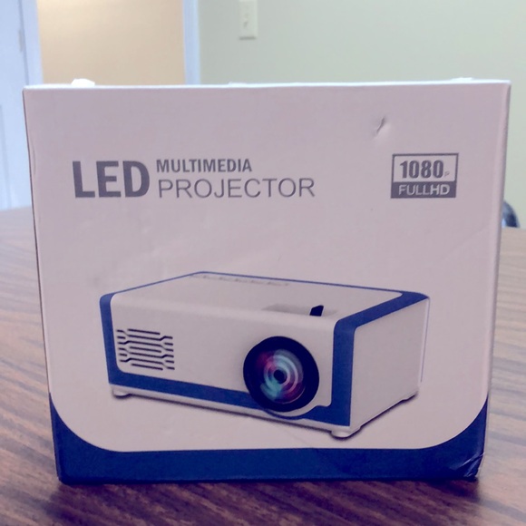 LED Multimedia Projector. NIB - Picture 2 of 3